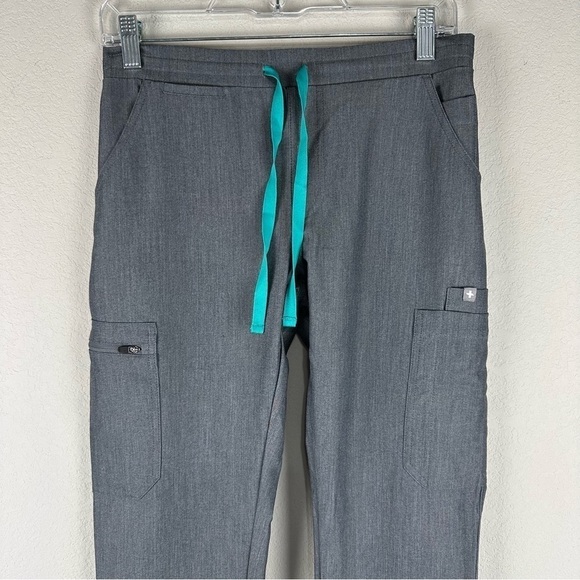 NEW Figs Graphite Gray Yola Scrub Medical Nursing Pants Size XS - Picture 2 of 9